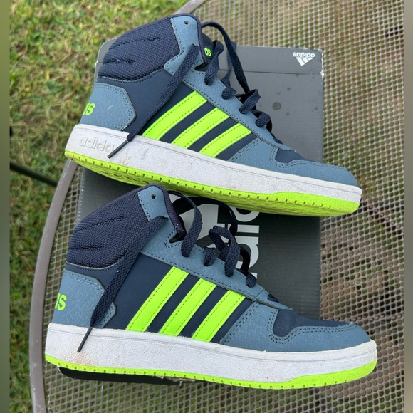 Adidas Hoops Mid 2.0 K - Unisex Basketball Sneakers - Size 4 - Picture 2 of 5